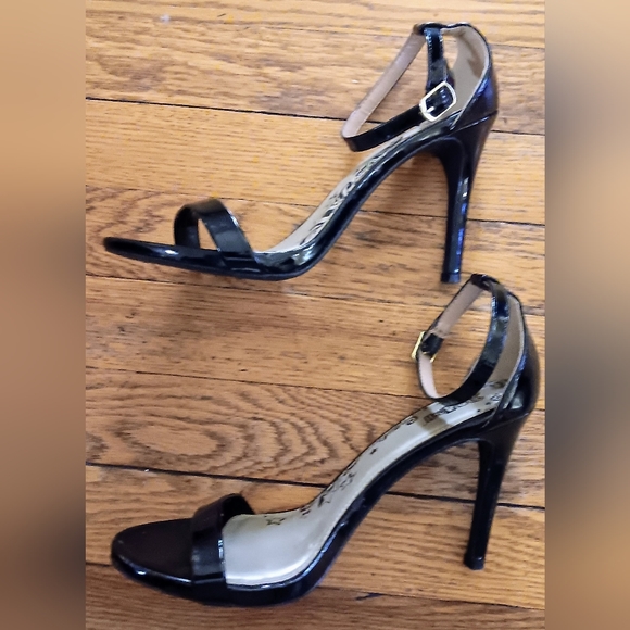Brash Entertainment Strappy Stilettos~Size 8 - Picture 5 of 7